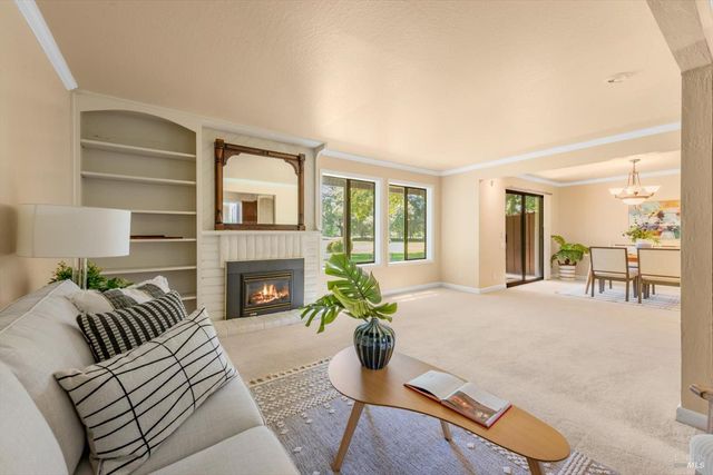 11 Fairway Pl, Fairfield, CA 94534