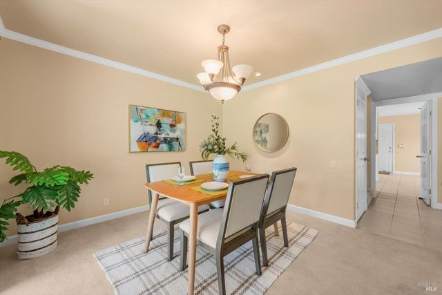 11 Fairway Pl, Fairfield, CA 94534