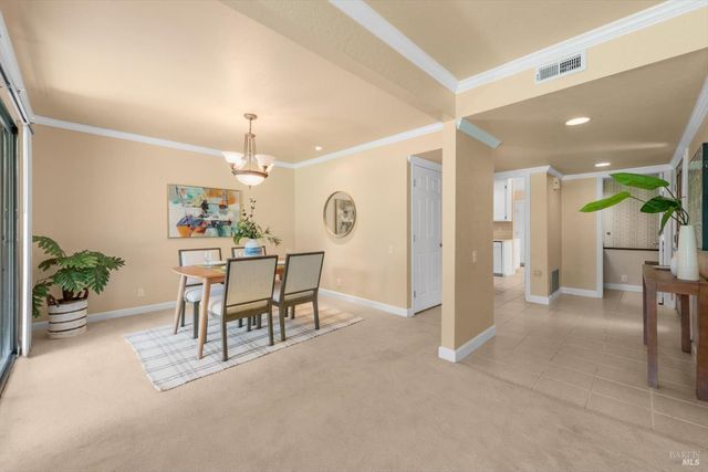 11 Fairway Pl, Fairfield, CA 94534