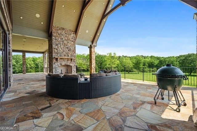 1101 N Flat Rock Road, Douglasville, GA 30134