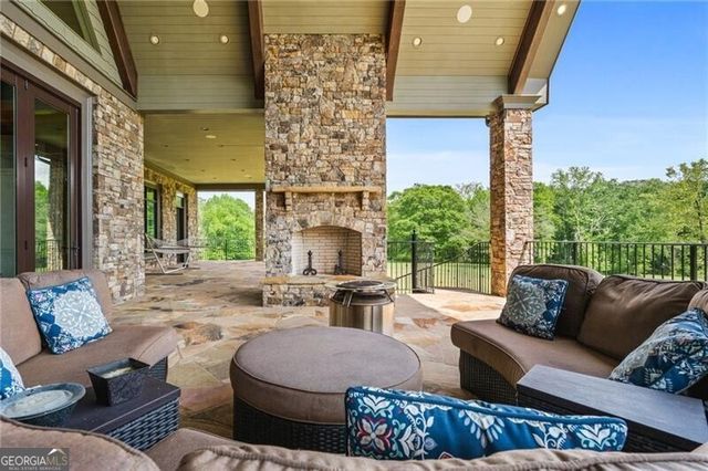 1101 N Flat Rock Road, Douglasville, GA 30134