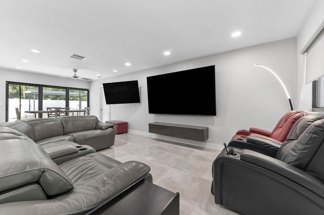 405 CHAPEL HILL Boulevard, Boynton Beach, FL 33435