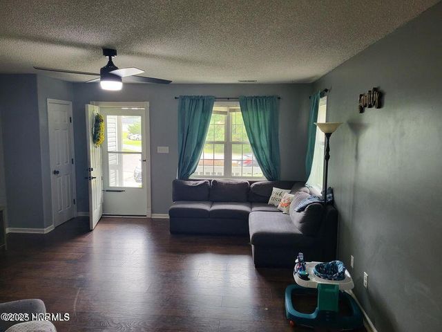 124 Villa Park Drive, Hubert, NC 28539