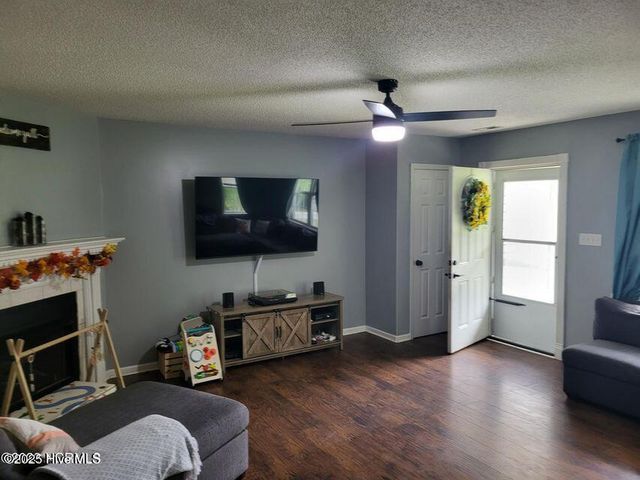 124 Villa Park Drive, Hubert, NC 28539