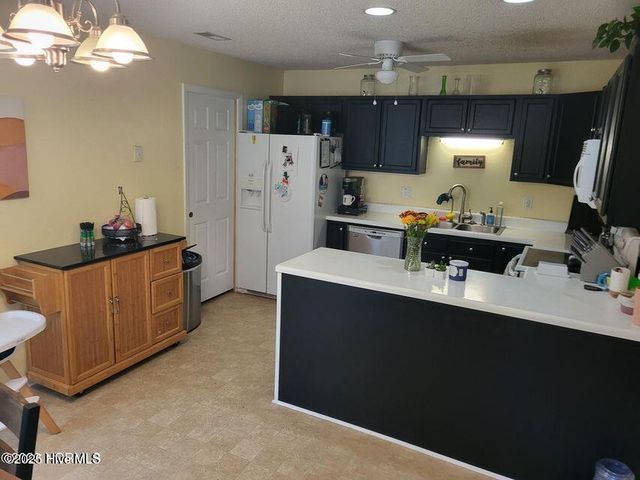 124 Villa Park Drive, Hubert, NC 28539