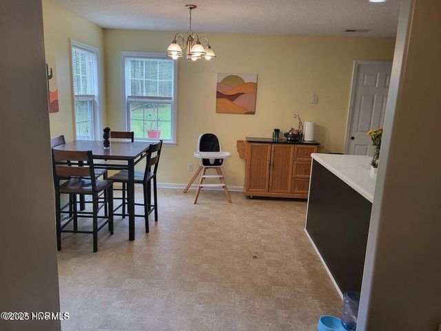 124 Villa Park Drive, Hubert, NC 28539