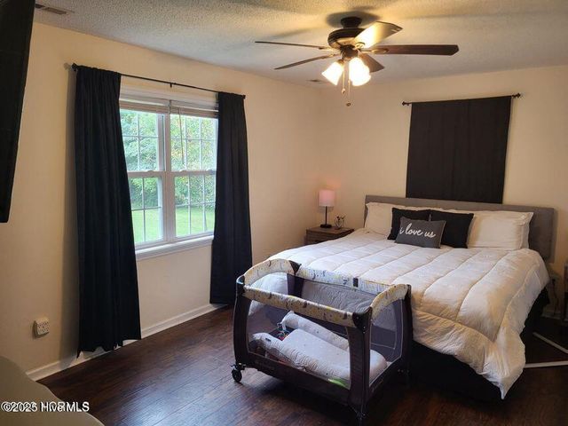 124 Villa Park Drive, Hubert, NC 28539