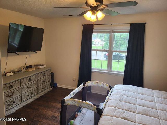 124 Villa Park Drive, Hubert, NC 28539