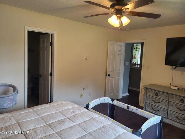 124 Villa Park Drive, Hubert, NC 28539