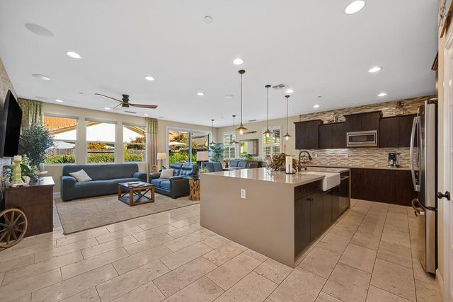 3670 Edington Dr, Rancho Cordova, CA 95742
