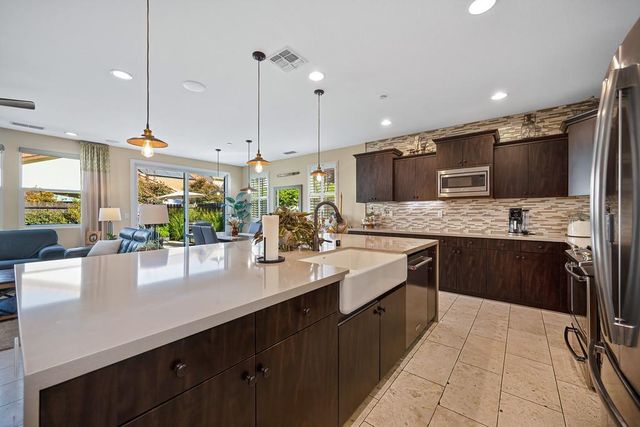 3670 Edington Dr, Rancho Cordova, CA 95742