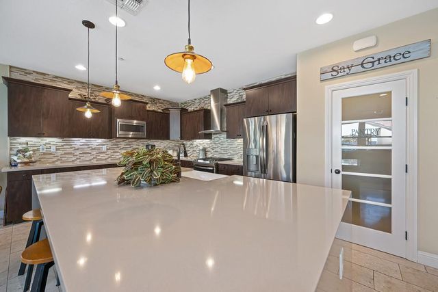 3670 Edington Dr, Rancho Cordova, CA 95742