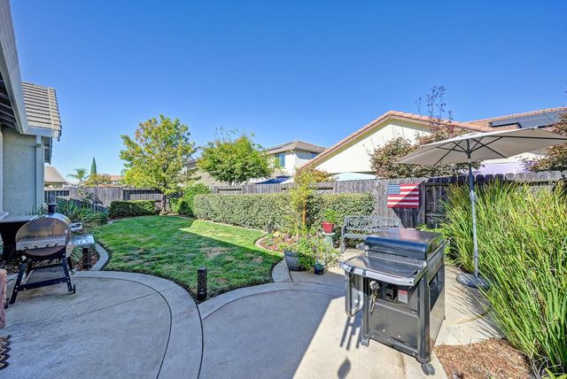 3670 Edington Dr, Rancho Cordova, CA 95742