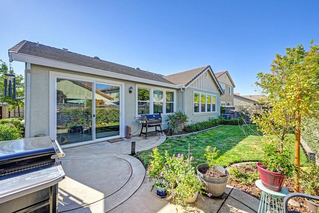 3670 Edington Dr, Rancho Cordova, CA 95742