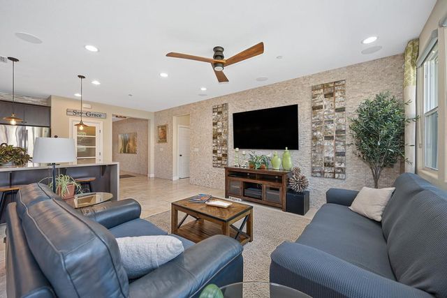 3670 Edington Dr, Rancho Cordova, CA 95742