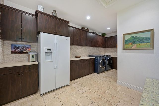 3670 Edington Dr, Rancho Cordova, CA 95742