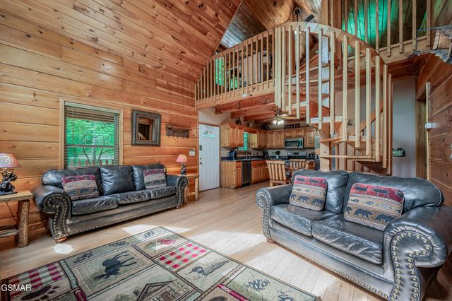 3163 Sourwood Way, Sevierville, TN 37862