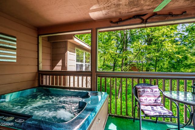 3163 Sourwood Way, Sevierville, TN 37862