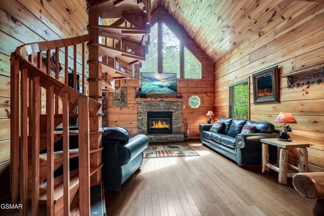 3163 Sourwood Way, Sevierville, TN 37862