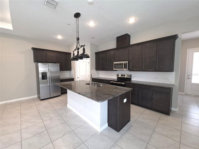 624 BAYERN LANE, Debary, FL 32713