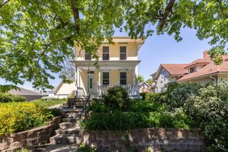 220 S 3RD Street, Council Bluffs, IA 51503