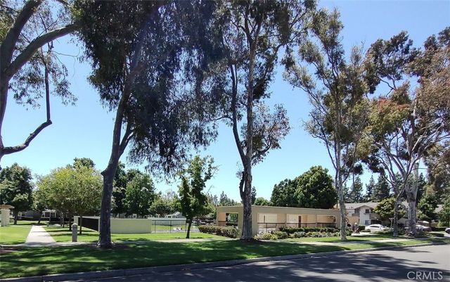 36 Woodleaf, Irvine, CA 92614