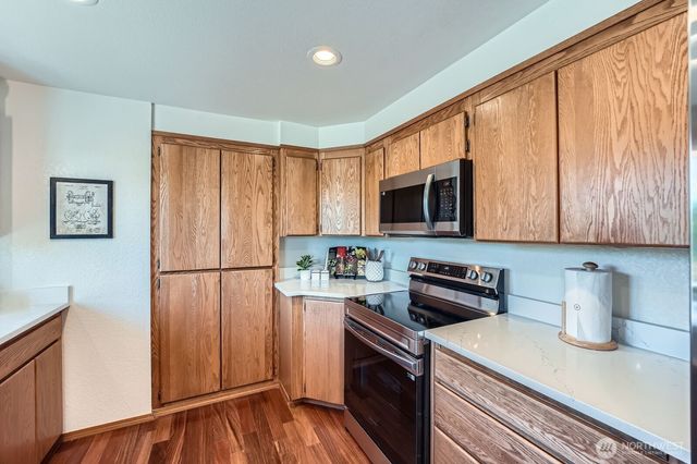 1723 26th Street Pl SW, Puyallup, WA 98371