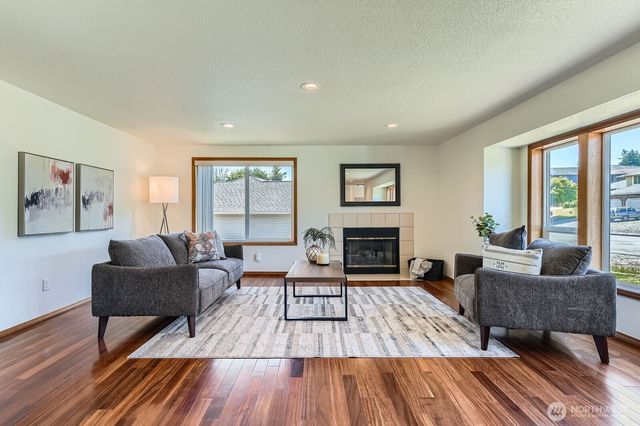 1723 26th Street Pl SW, Puyallup, WA 98371