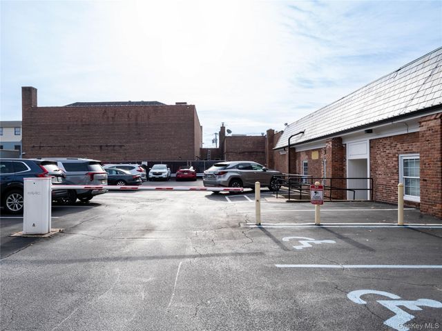 450 Plandome Road Suite 2, Manhasset, NY 11030