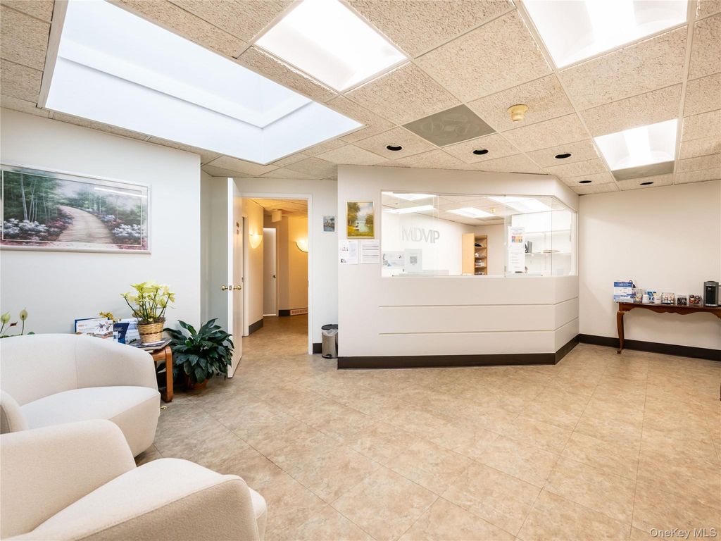 450 Plandome Road Suite 2, Manhasset, NY 11030