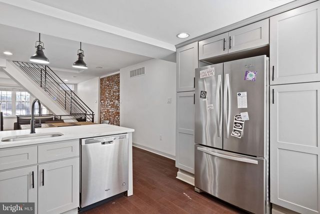 710 CLYMER ST, Philadelphia, PA 19147