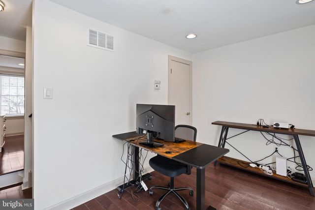 710 CLYMER ST, Philadelphia, PA 19147