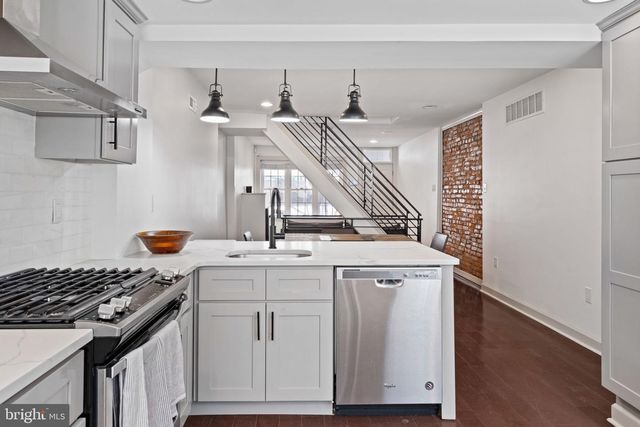 710 CLYMER ST, Philadelphia, PA 19147