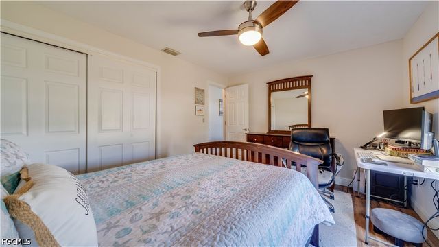 914 SE 28th TER, Cape Coral, FL 33904