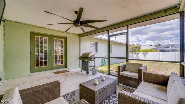 914 SE 28th TER, Cape Coral, FL 33904