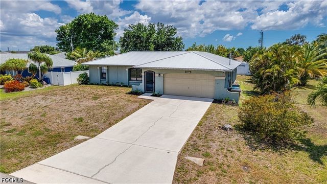 914 SE 28th TER, Cape Coral, FL 33904