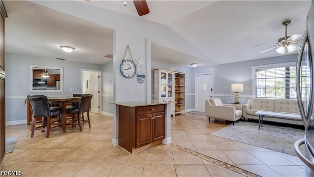 914 SE 28th TER, Cape Coral, FL 33904