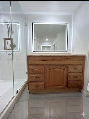 10325 NW 11th Street 101, Pembroke Pines, FL 33026
