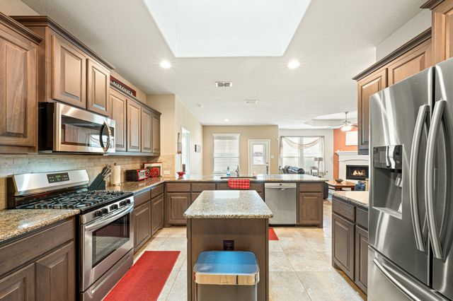 916 Falcon Road, Argyle, TX 76226