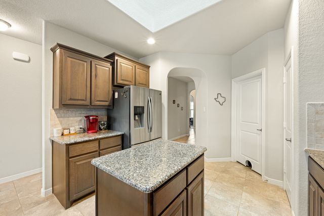 916 Falcon Road, Argyle, TX 76226