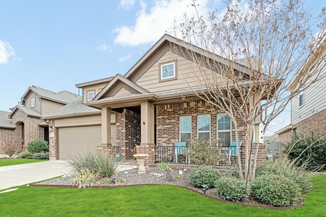 916 Falcon Road, Argyle, TX 76226