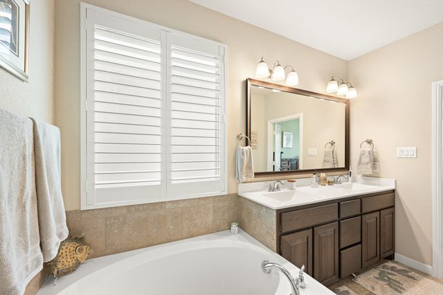 916 Falcon Road, Argyle, TX 76226