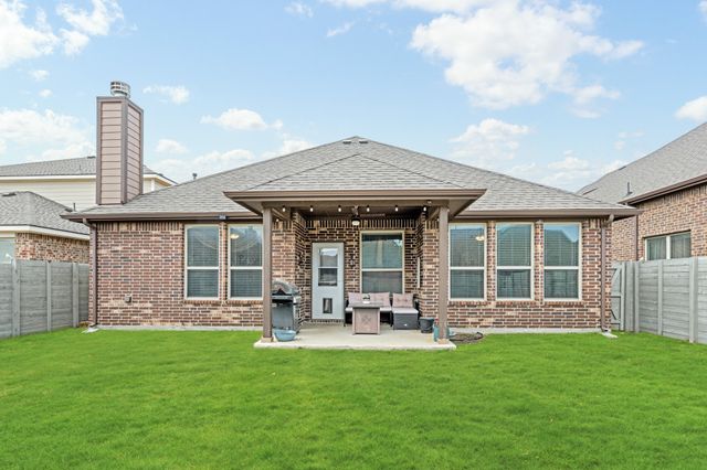 916 Falcon Road, Argyle, TX 76226