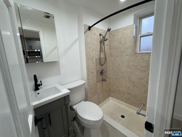 536 Lincoln Street, Union City, NJ 07087