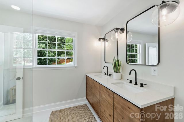 3120 Sunnybrook Drive, Charlotte, NC 28210
