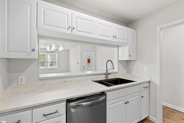 205 E Florida Street, Clinton, SC 29325