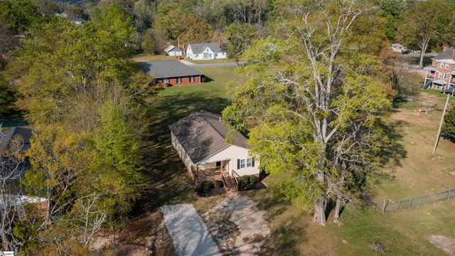 205 E Florida Street, Clinton, SC 29325