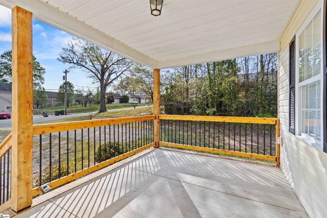 205 E Florida Street, Clinton, SC 29325