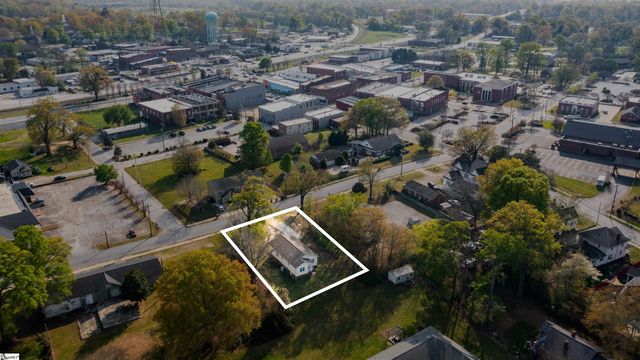 205 E Florida Street, Clinton, SC 29325