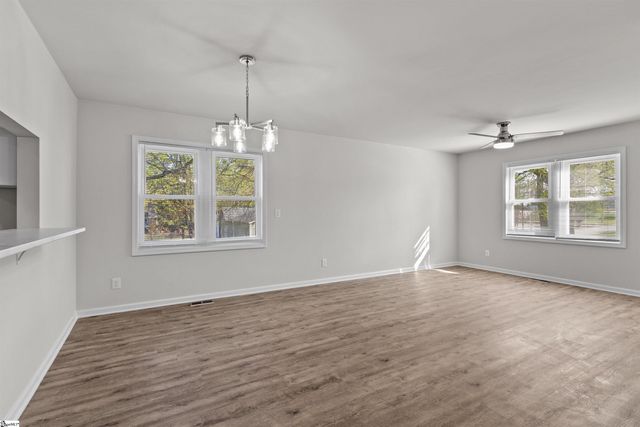 205 E Florida Street, Clinton, SC 29325